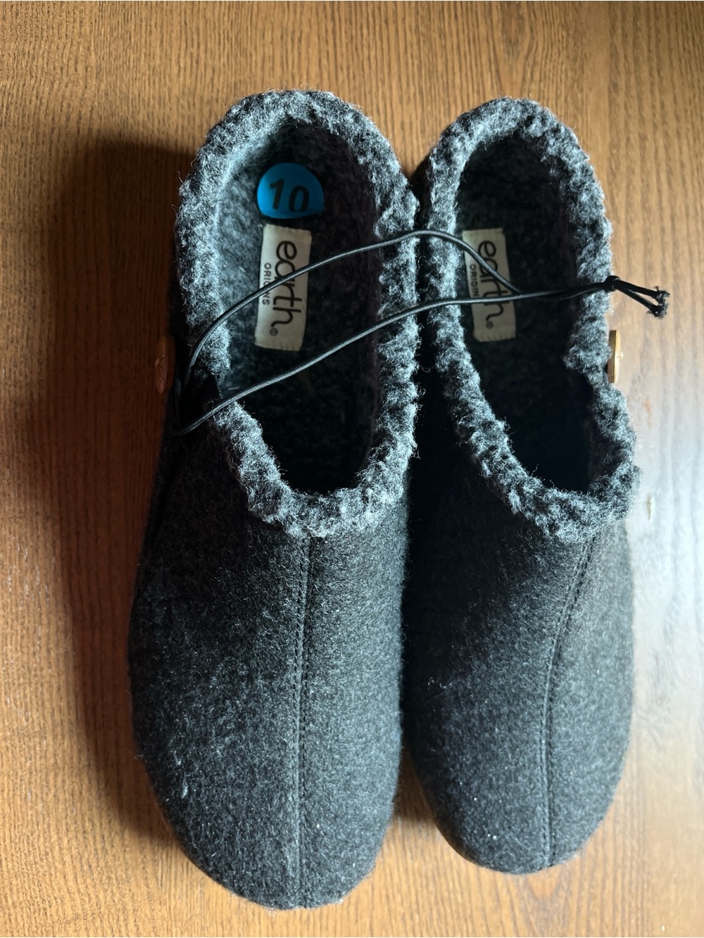 Earth Origins Black Felt Slip-On Women's Slippers